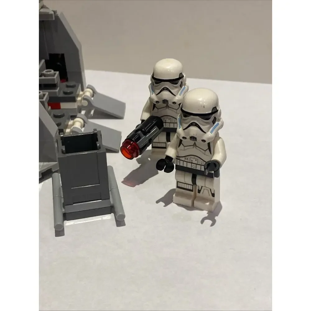 LEGO Star Wars: Imperial Troop Transport (75078) 4 Minifigs Set Incomplete